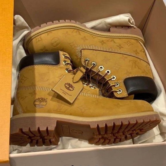 Louis Vuitton Timberland - Picture 1 of 6
